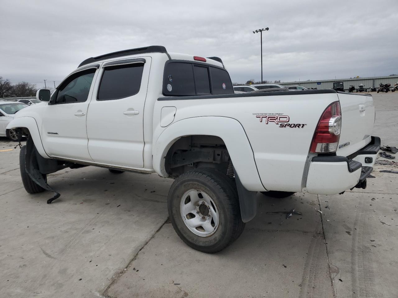 2009 Toyota Tacoma - Image 2