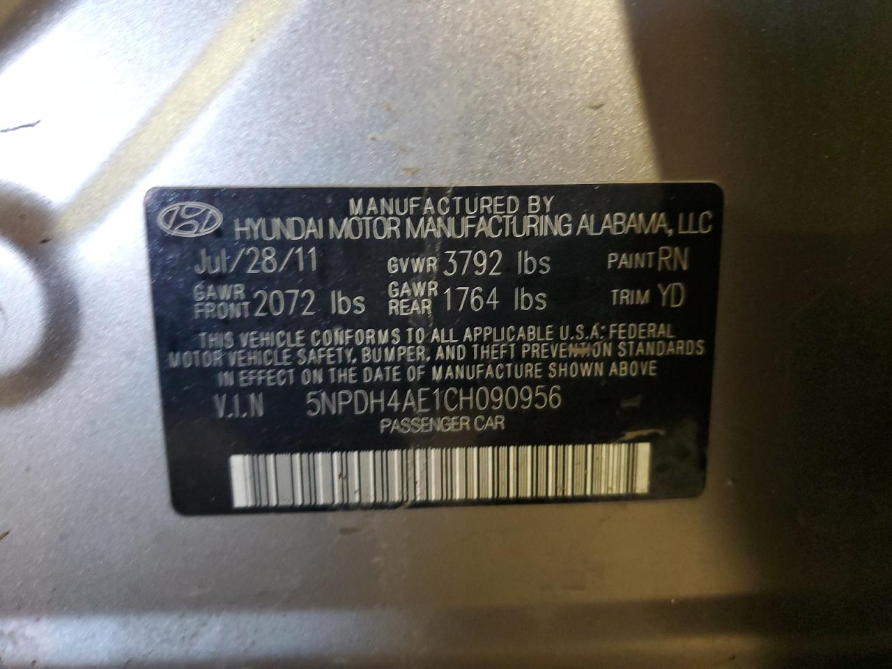 2012 Hyundai Elantra - Image 14