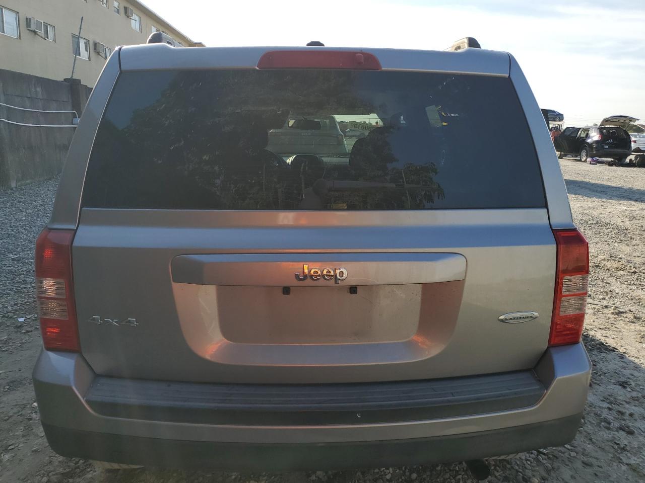 2017 Jeep Liberty (Patriot) - Image 6