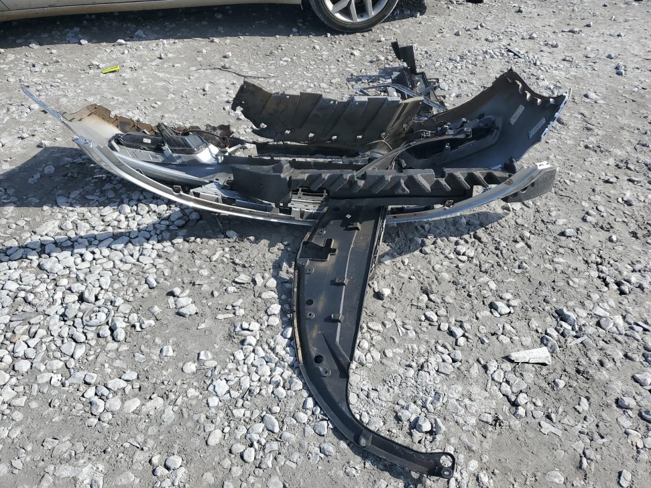 2015 Chevrolet Impala - Image 14