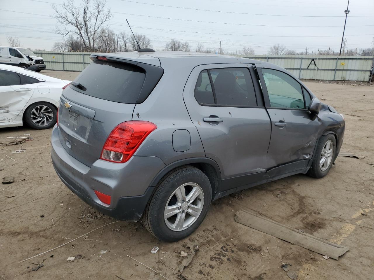 2020 Chevrolet Trax - Image 3