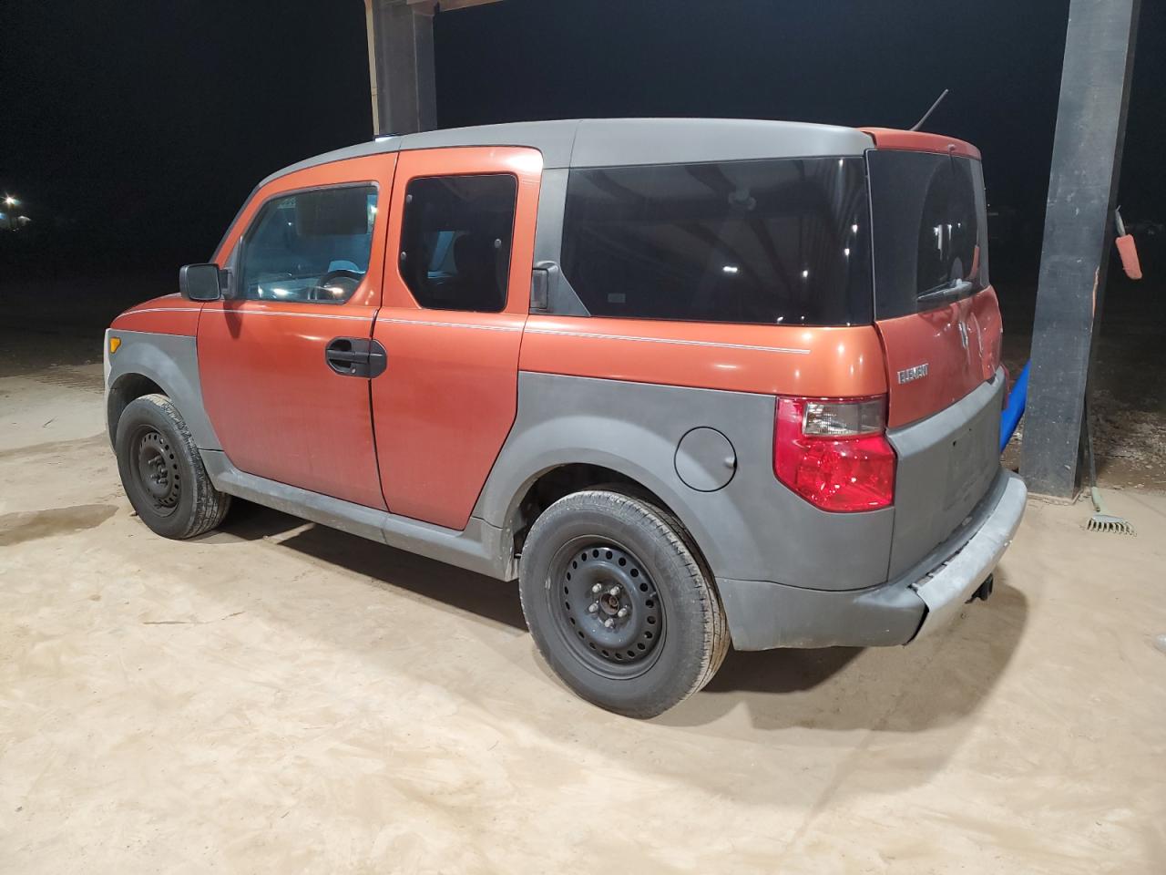 2005 Honda Element - Image 2