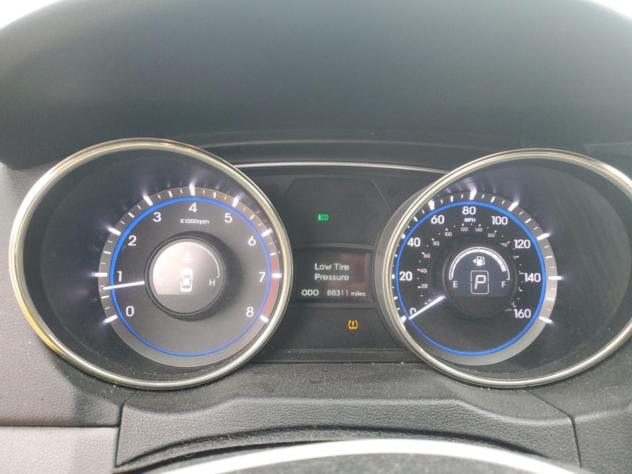 2012 Hyundai Sonata - Image 9