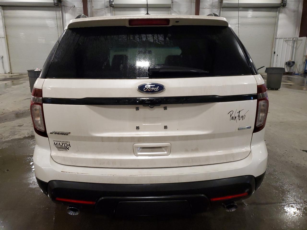 2015 Ford Explorer - Image 6