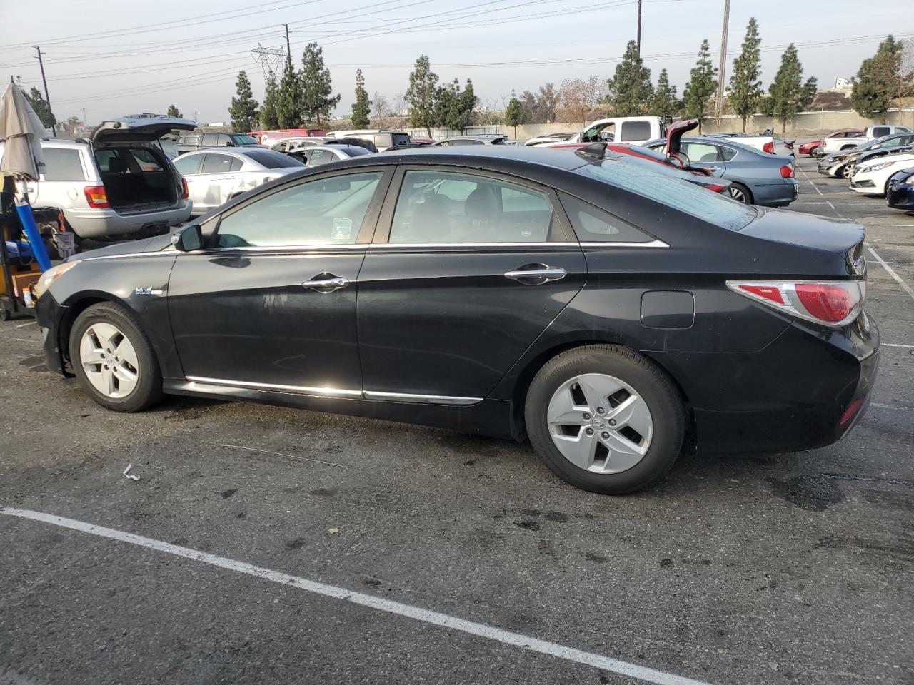2012 Hyundai Sonata - Image 2