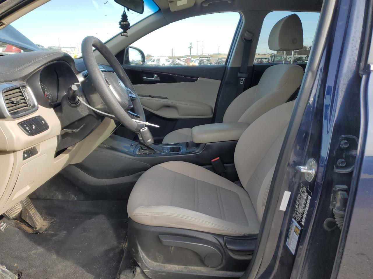 2019 Kia Sorento - Image 7