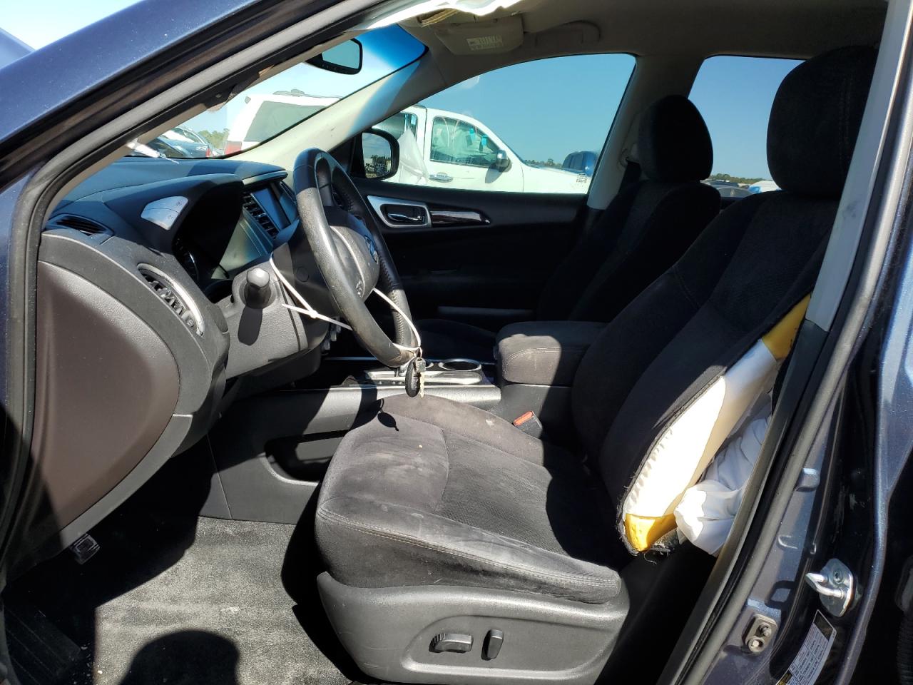 2016 Nissan Pathfinder - Image 7