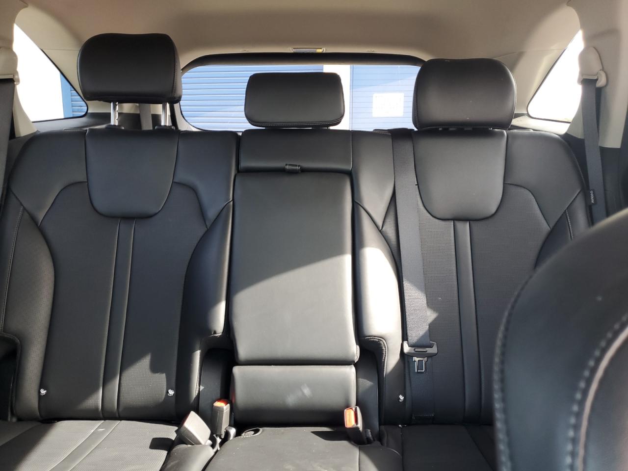 2024 Kia Sorento - Image 10