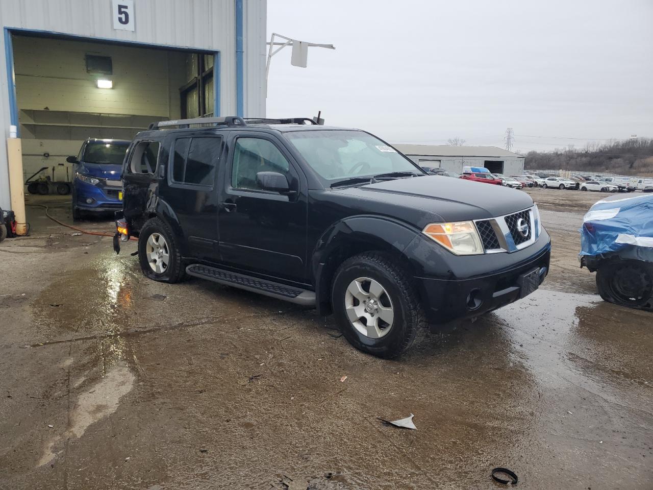 2005 Nissan Pathfinder - Image 4