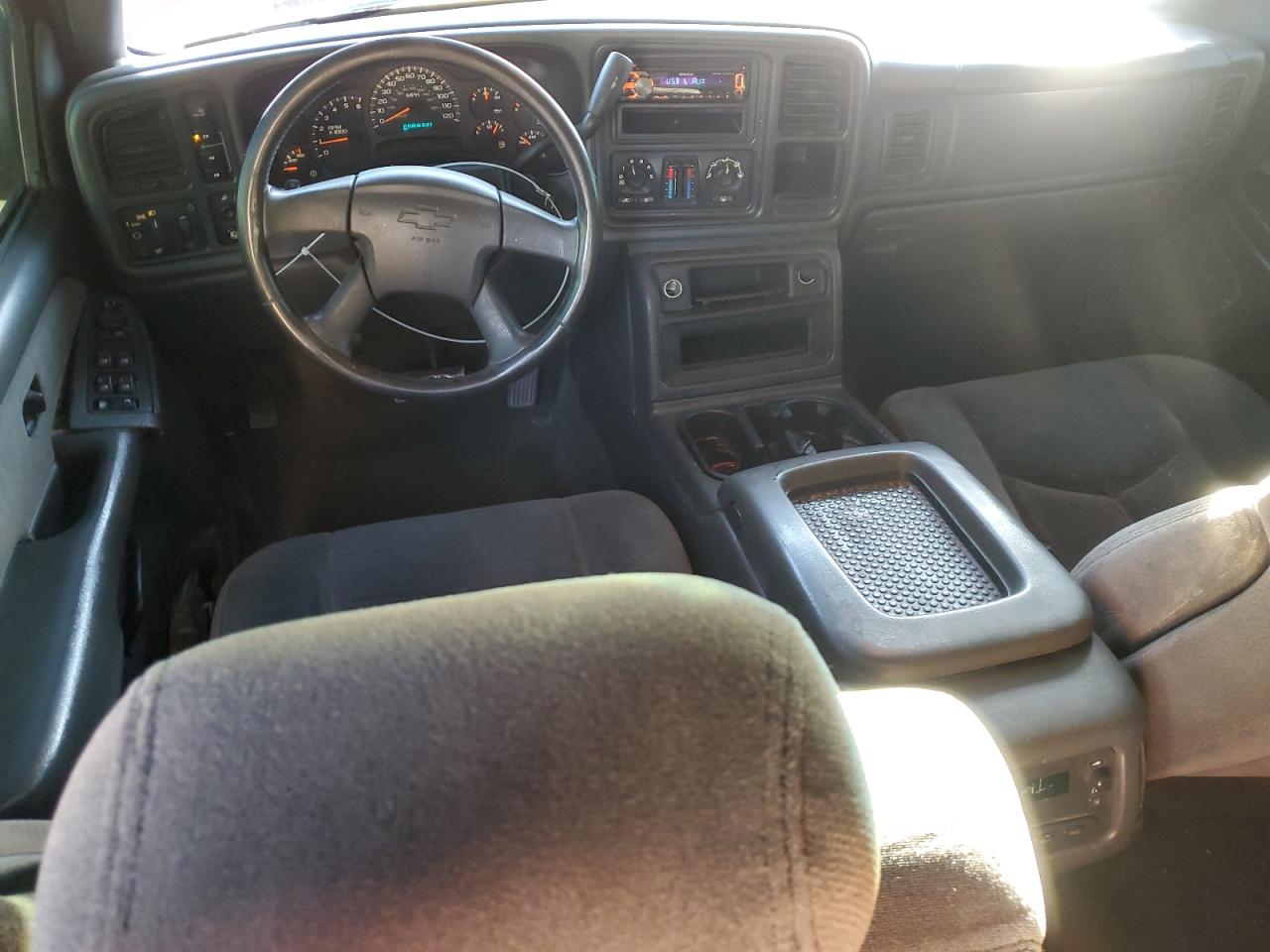 2003 Chevrolet Silverado - Image 8