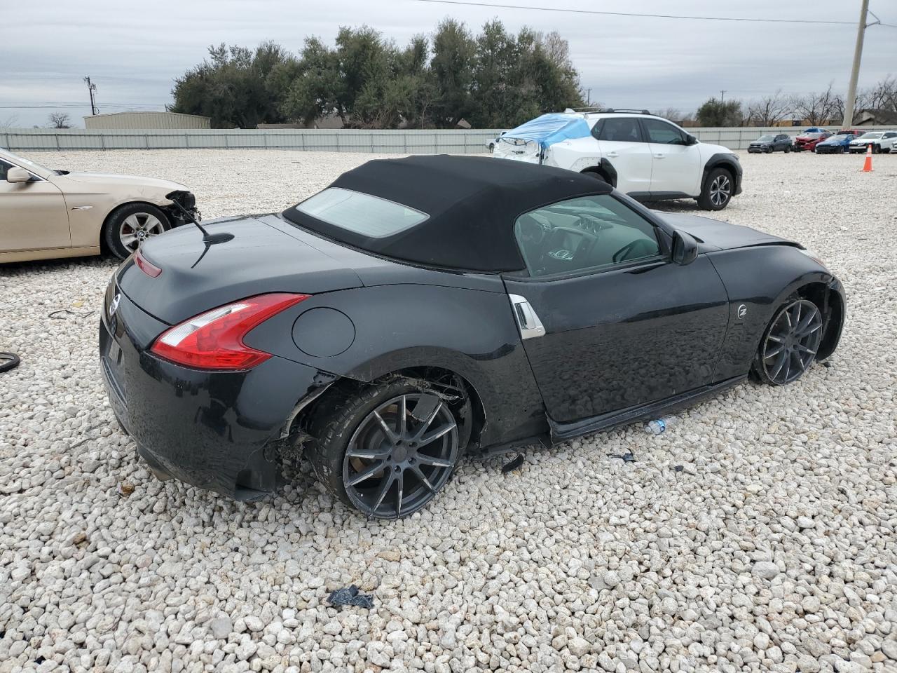 2014 Nissan 370Z - Image 3