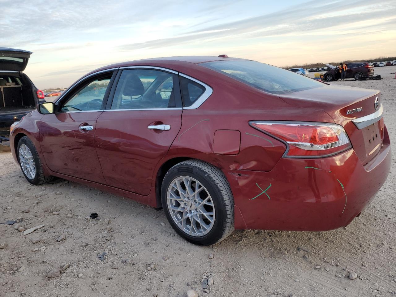 2015 Nissan Altima - Image 2