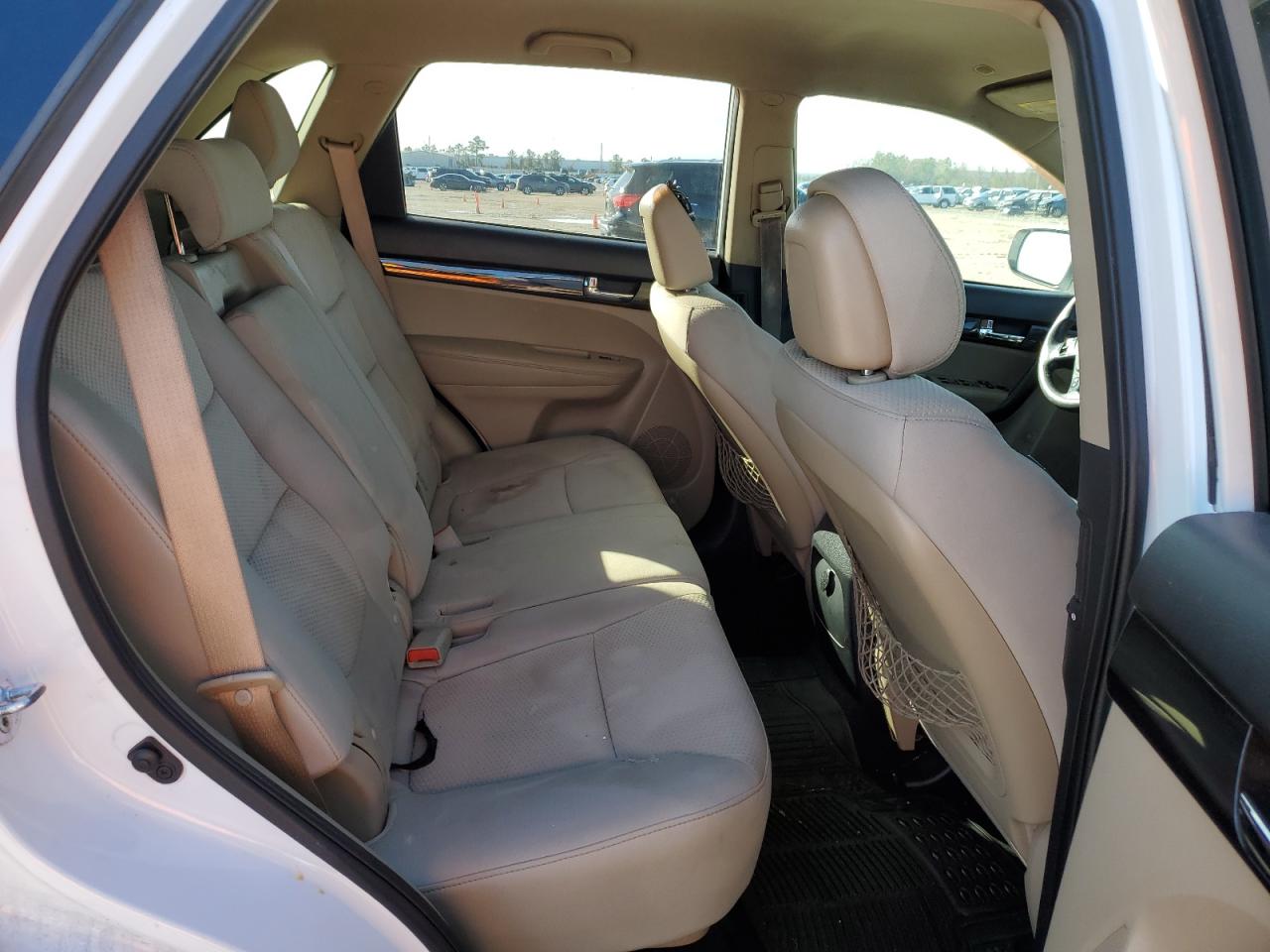 2011 Kia Sorento - Image 11