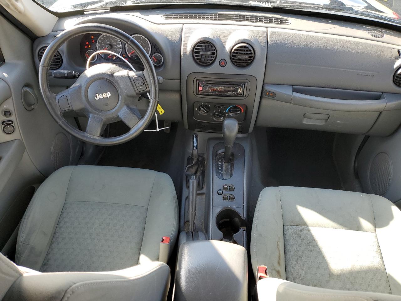 2007 Jeep Liberty (North America) - Image 8