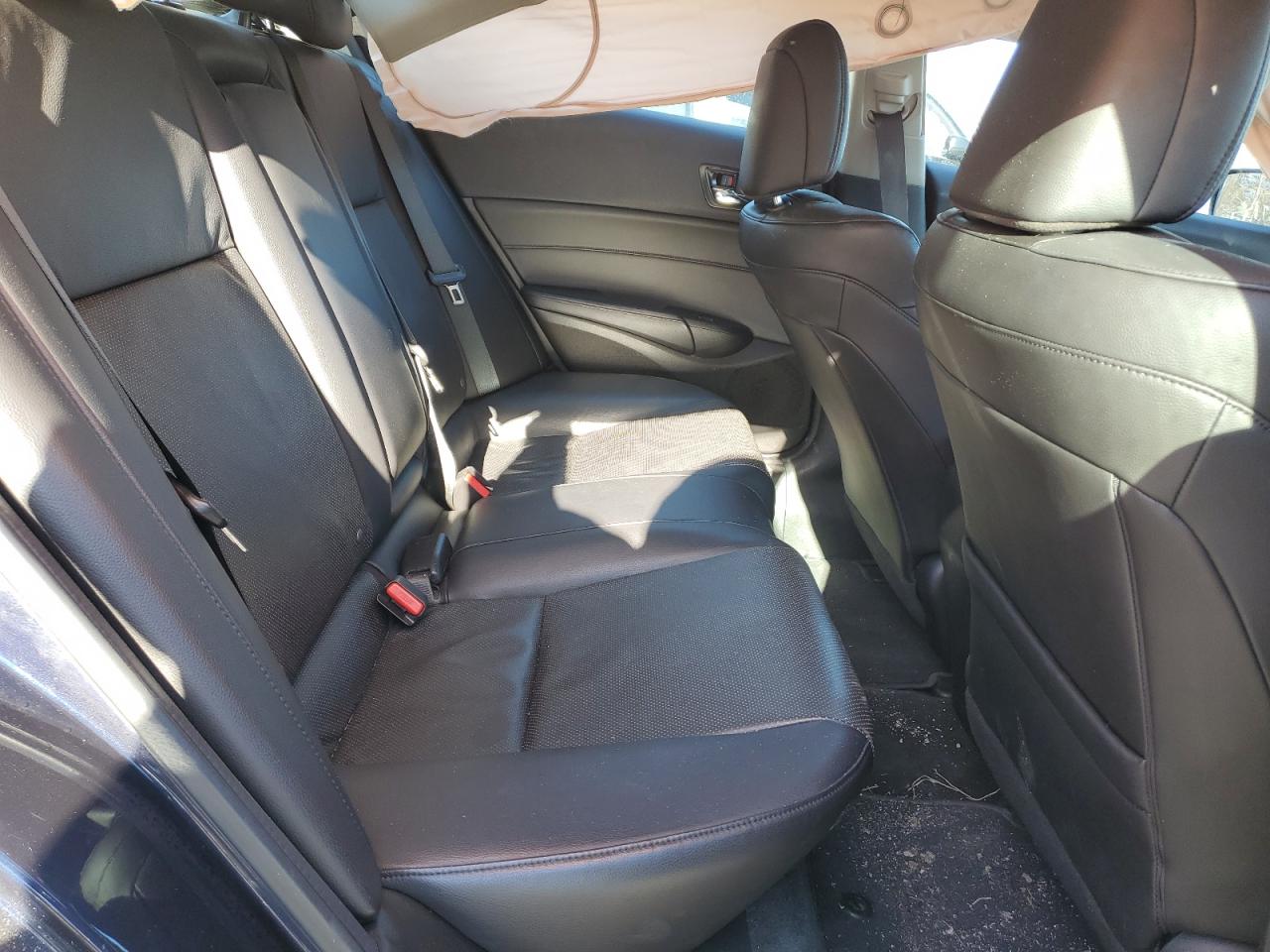 2014 Acura ILX - Image 10