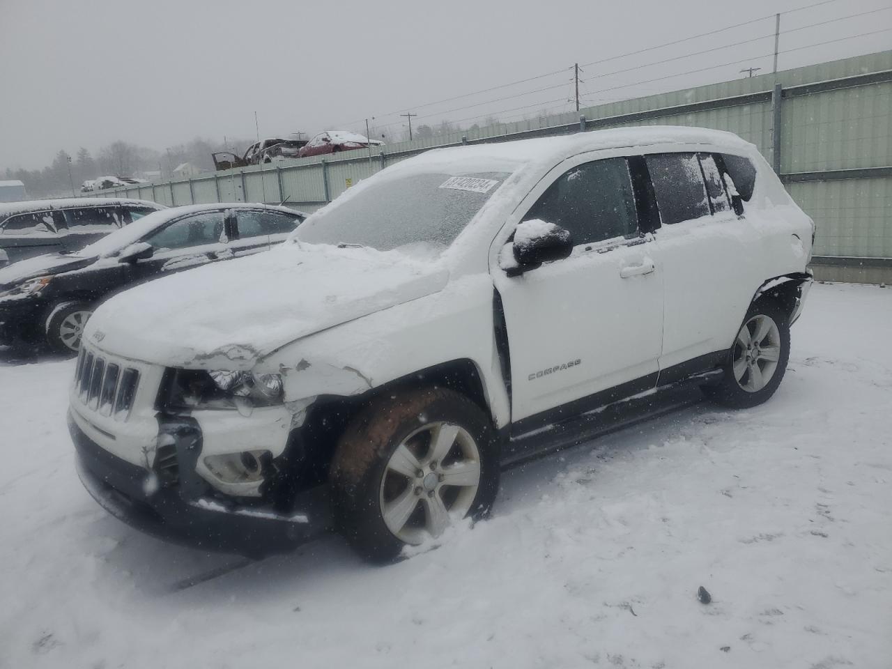 VIN 1C4NJDBB2GD805364 2016 JEEP COMPASS no.1