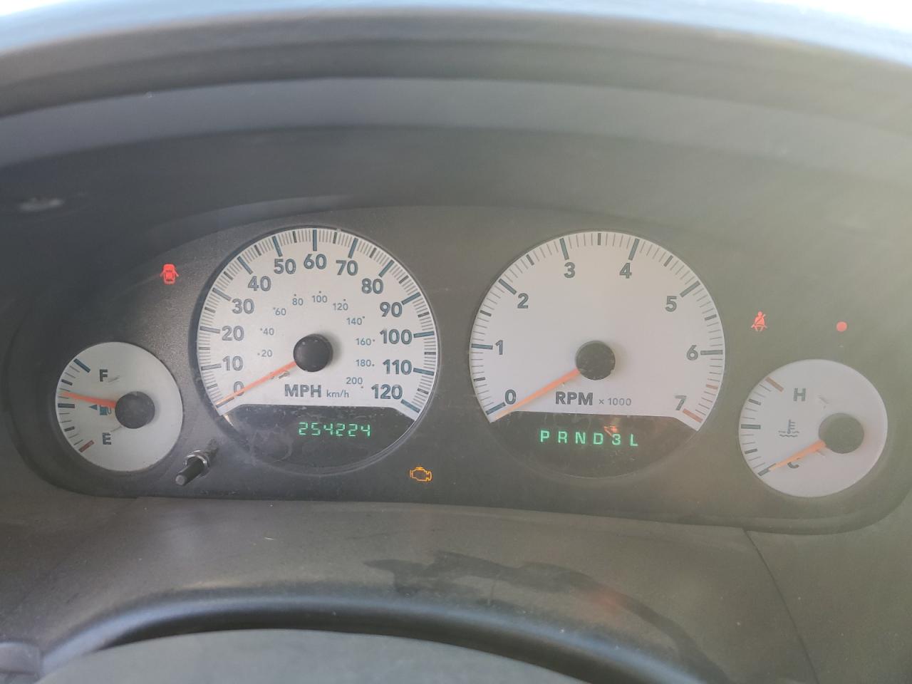 2005 Dodge Caravan - Image 9