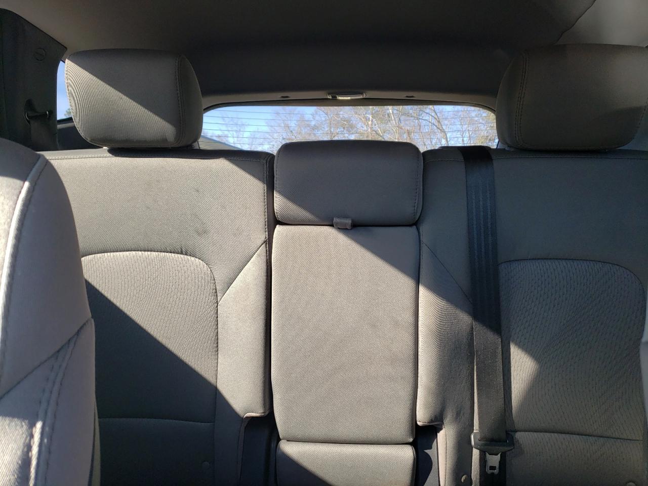 2018 Hyundai Santa Fe - Image 10