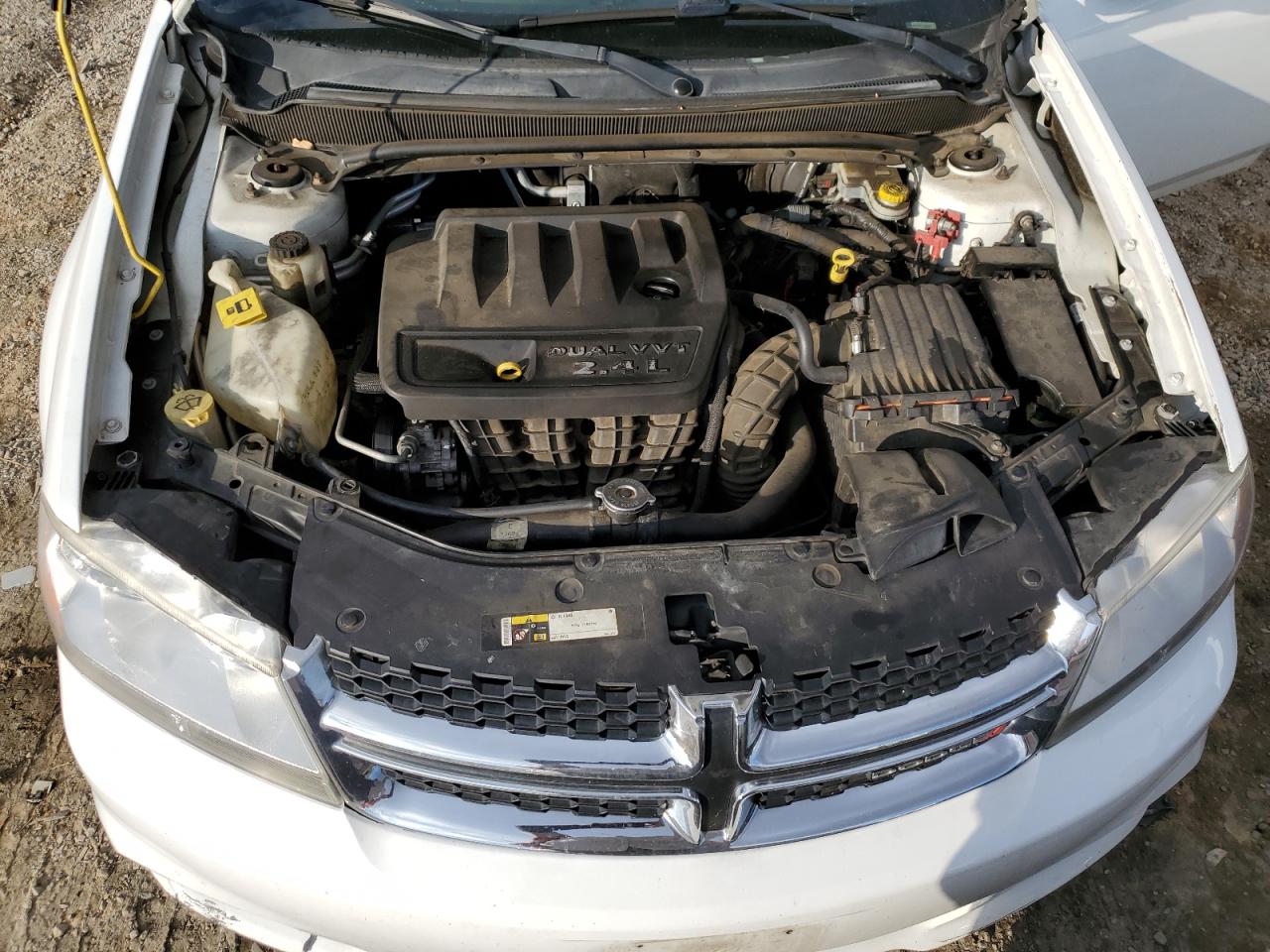 2014 Dodge Avenger - Image 12