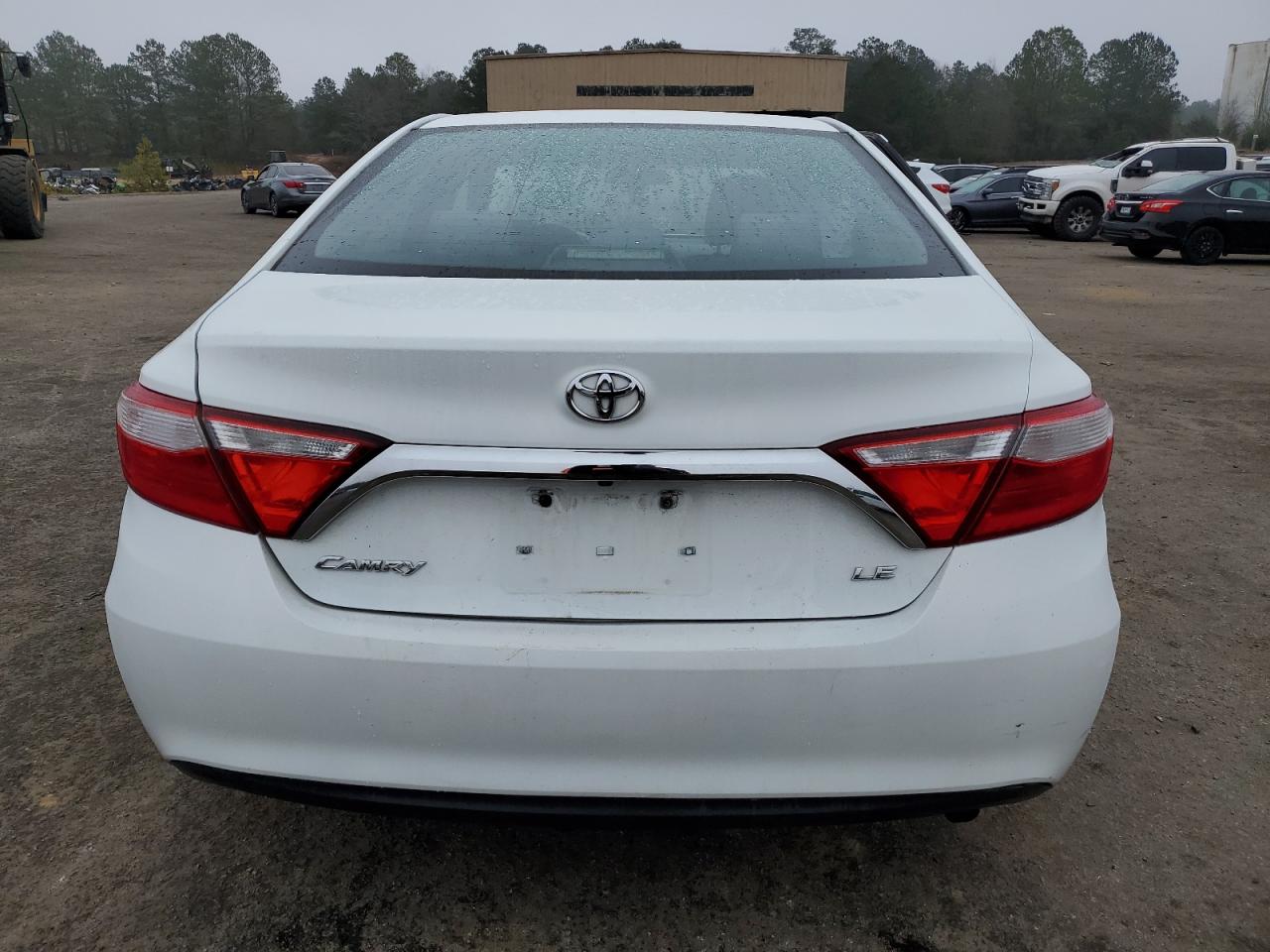 2015 Toyota Camry - Image 6