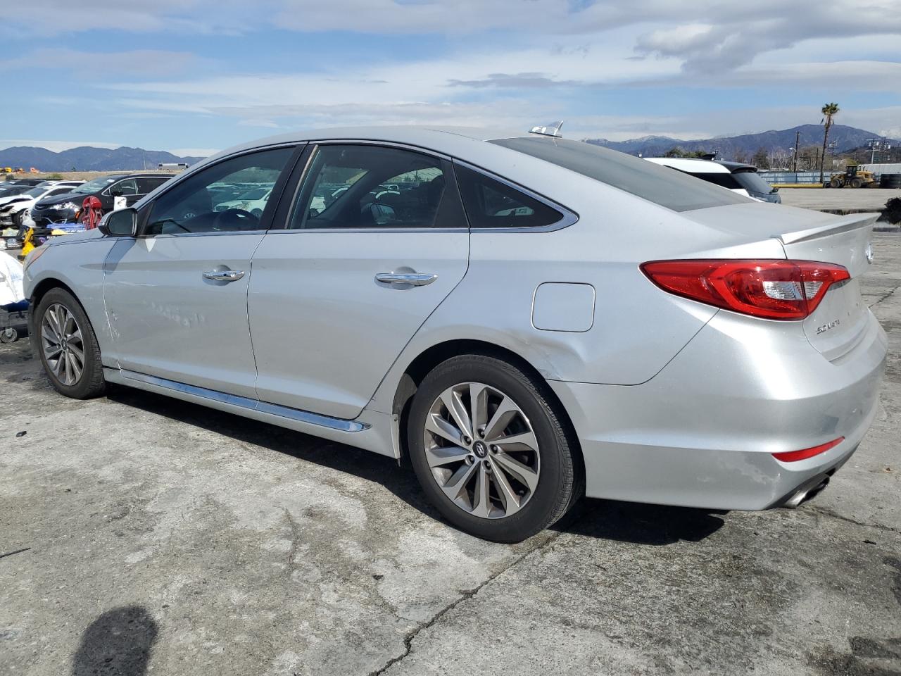 2015 Hyundai Sonata - Image 2