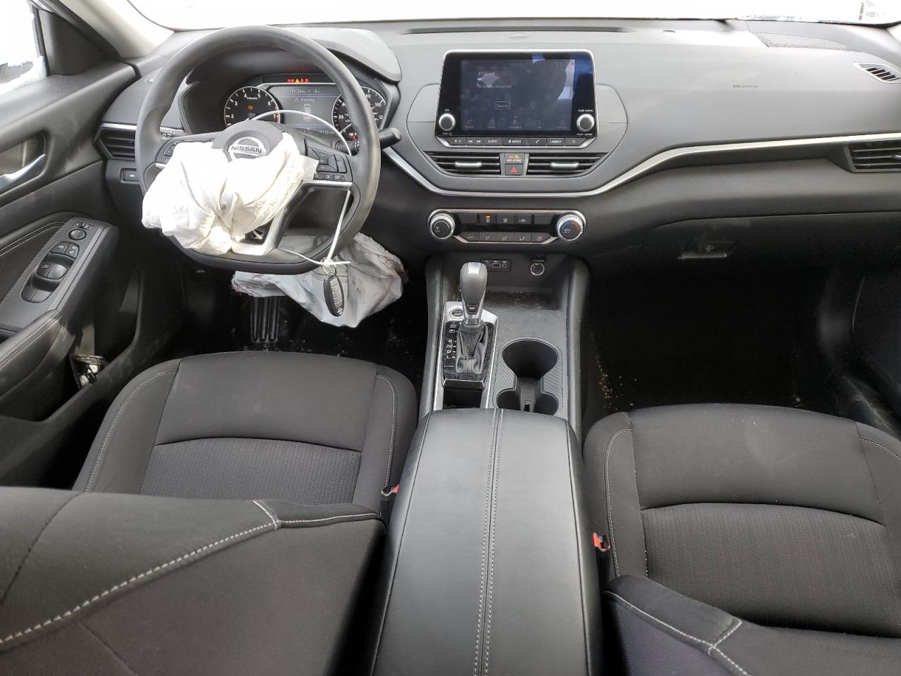 2020 Nissan Altima - Image 8