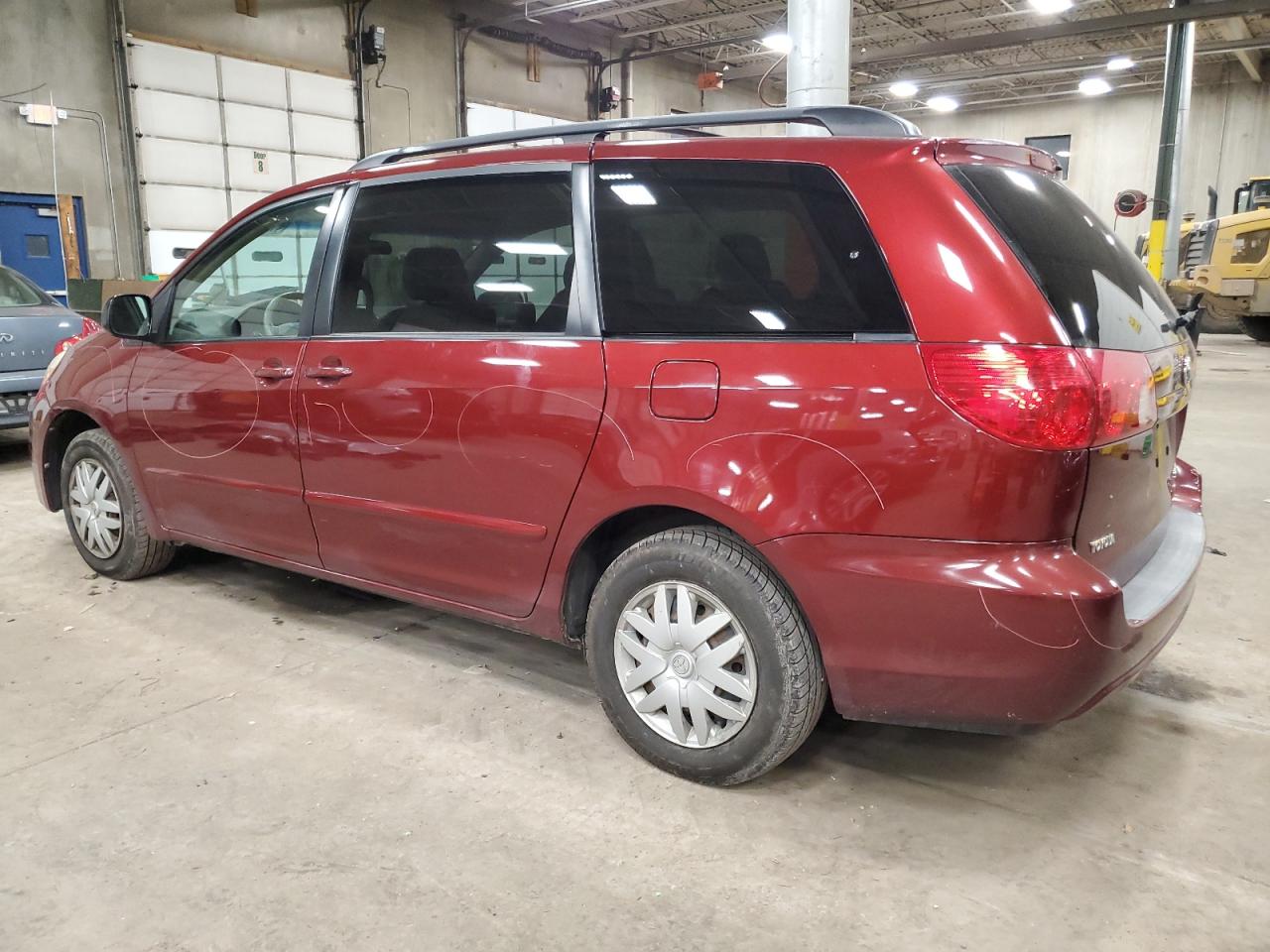 2006 Toyota Sienna - Image 2