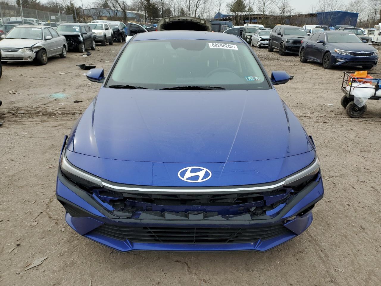 2024 Hyundai Elantra - Image 5