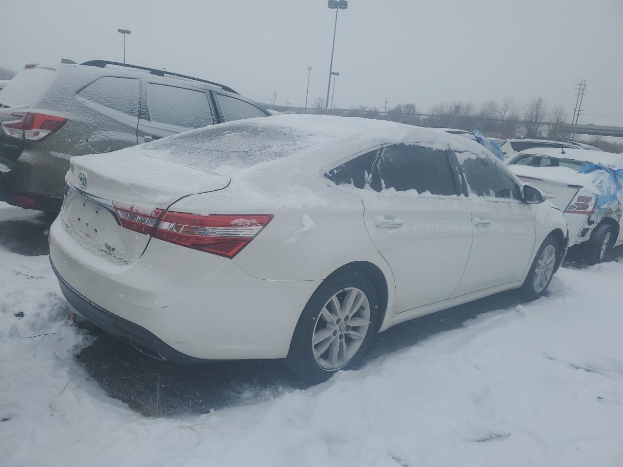 VIN 4T1BK1EB4DU015095 2013 TOYOTA AVALON no.3