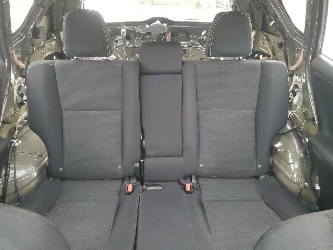 2016 Toyota RAV 4 - Image 10