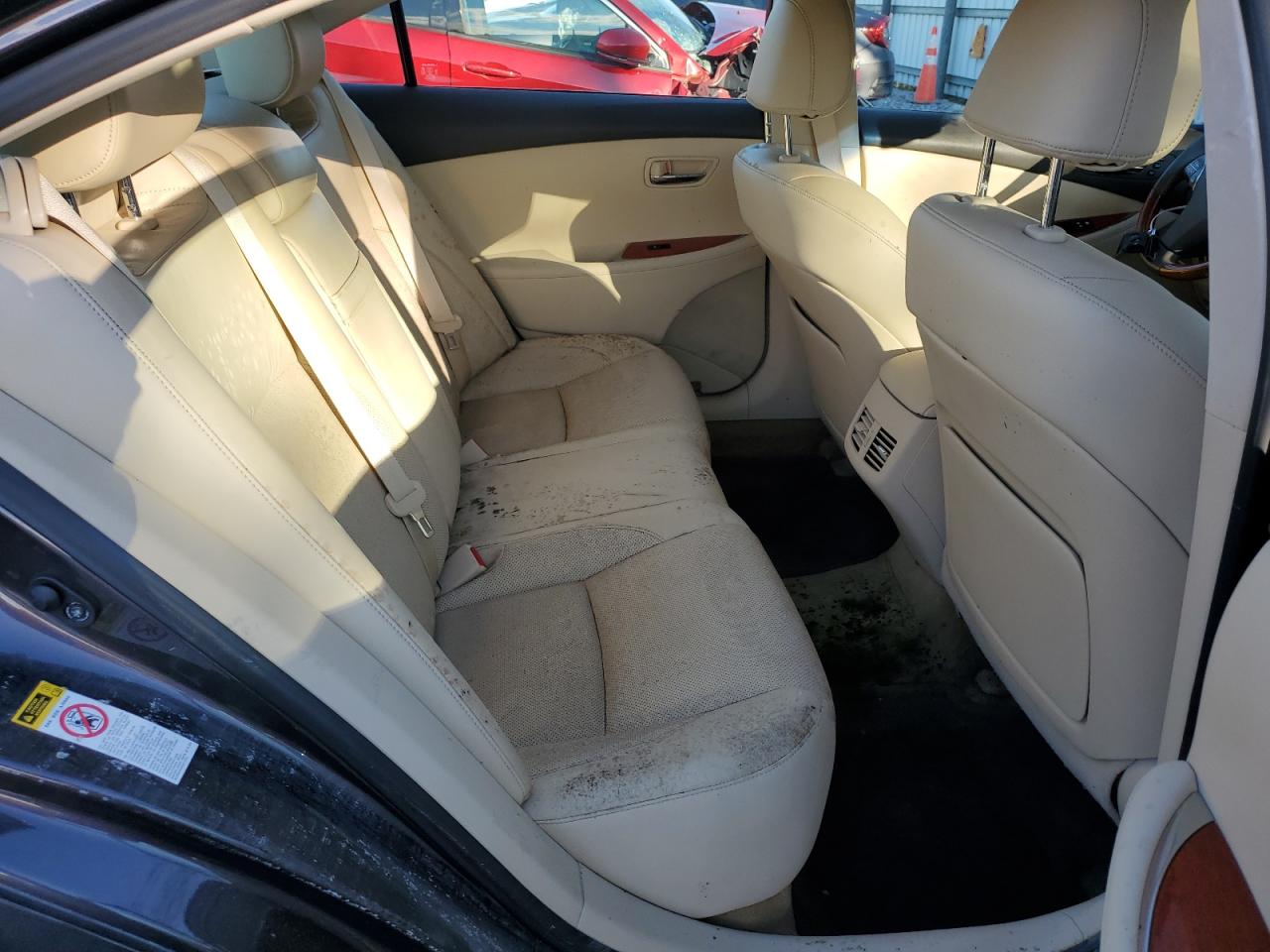 2010 Lexus ES - Image 10
