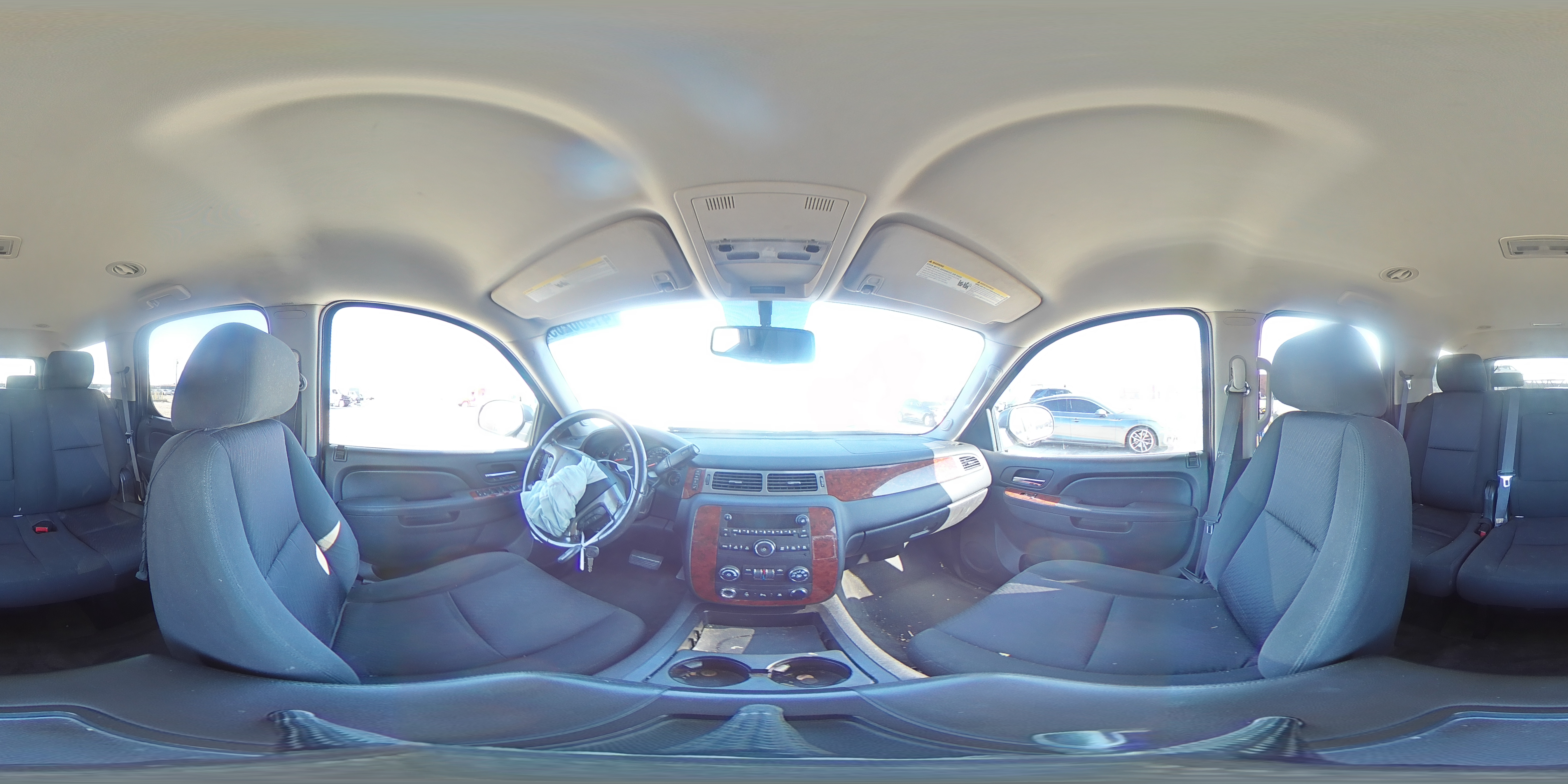 2011 Chevrolet Tahoe - Image 13
