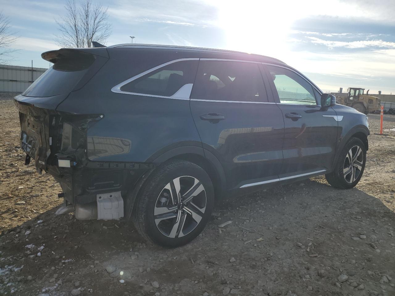 2023 Kia Sorento - Image 3