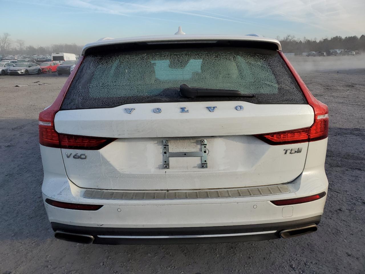 2020 Volvo V60 - Image 6