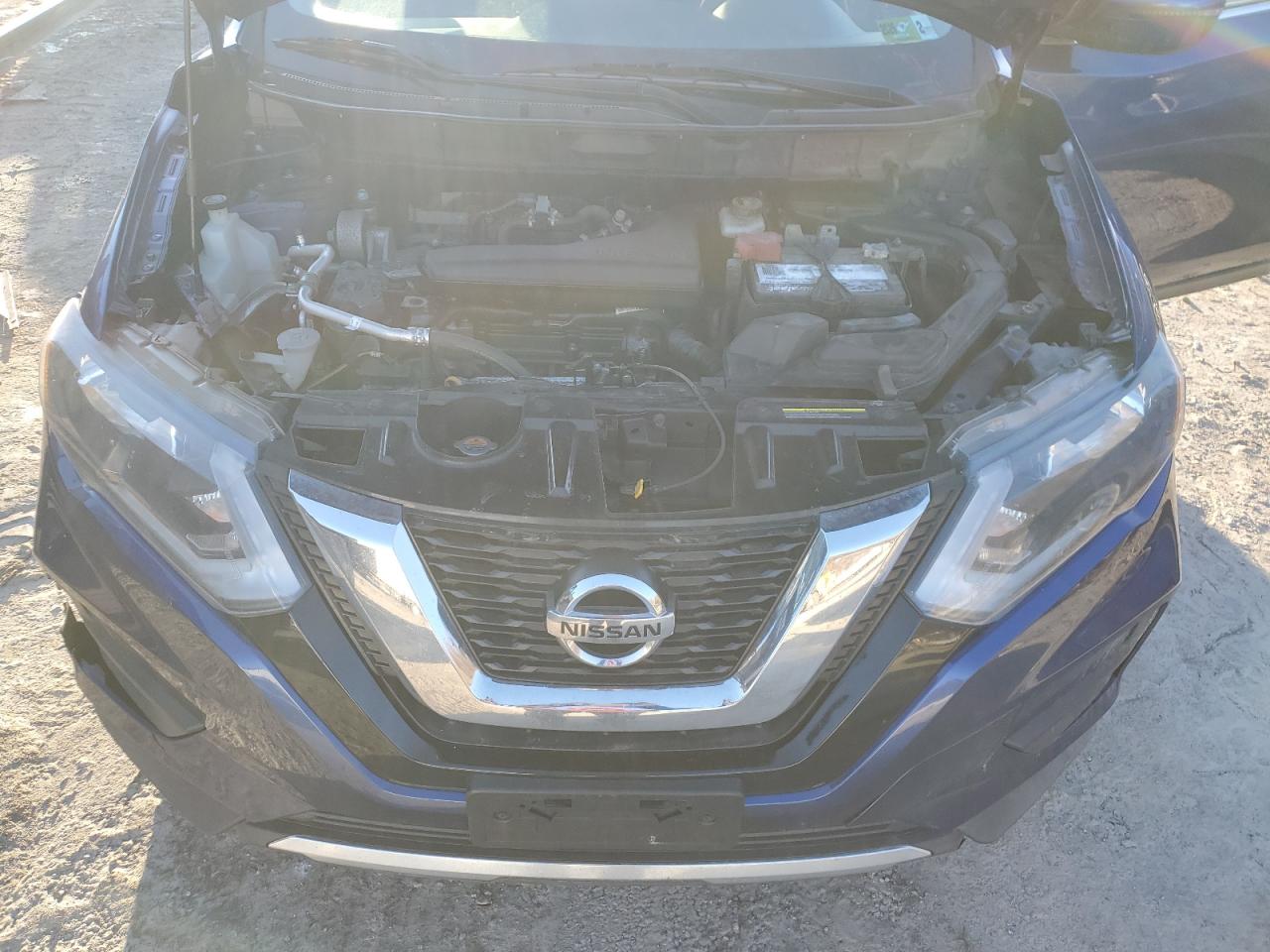 2017 Nissan Rogue - Image 12