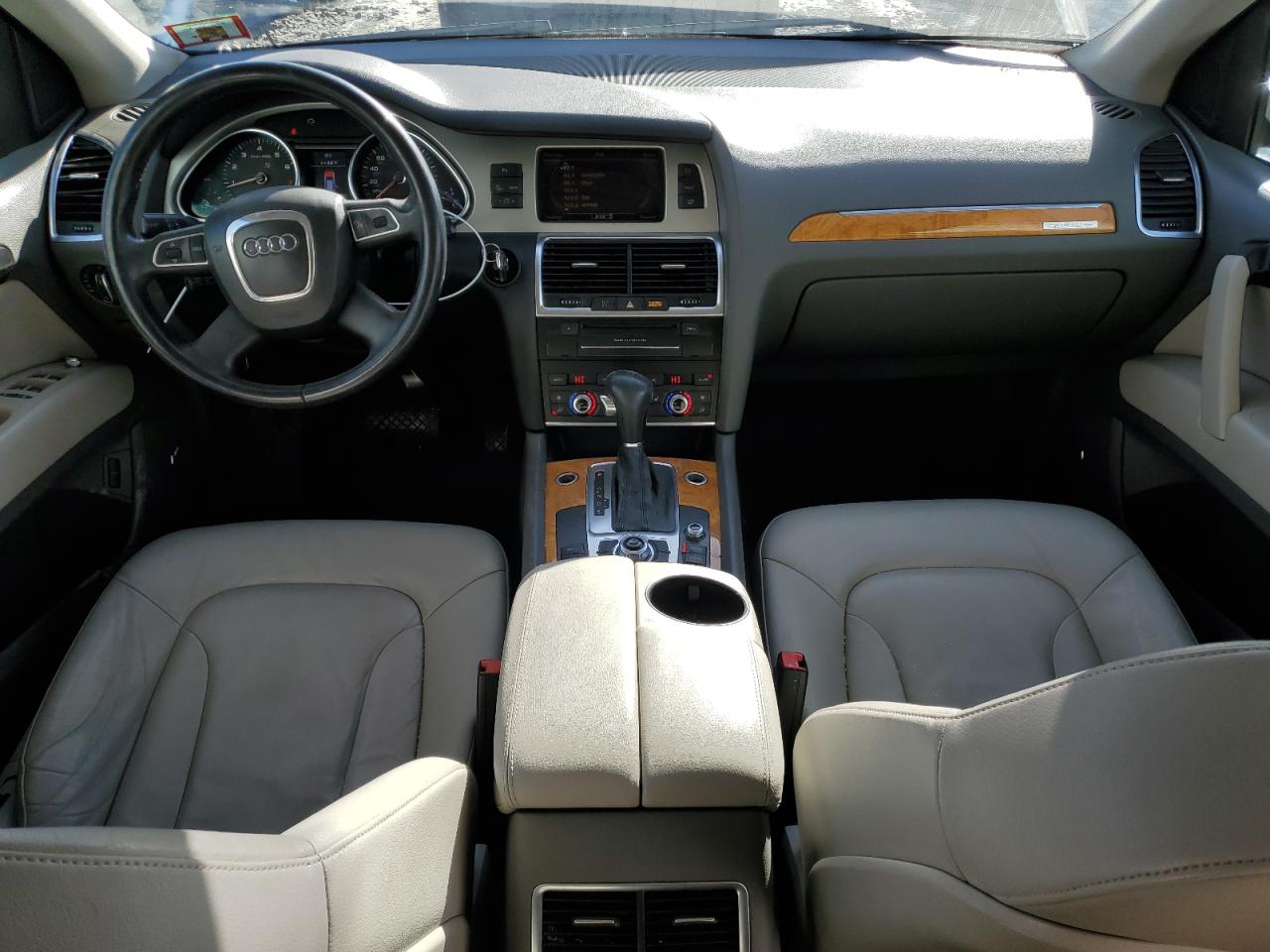 2010 Audi Q7 - Image 8