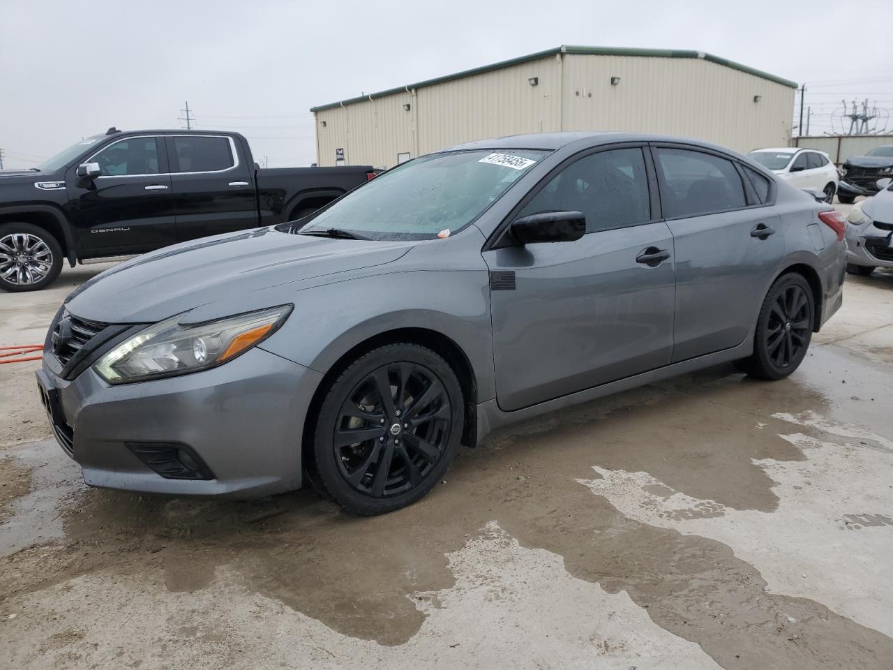 2017 Nissan Altima - Image 1