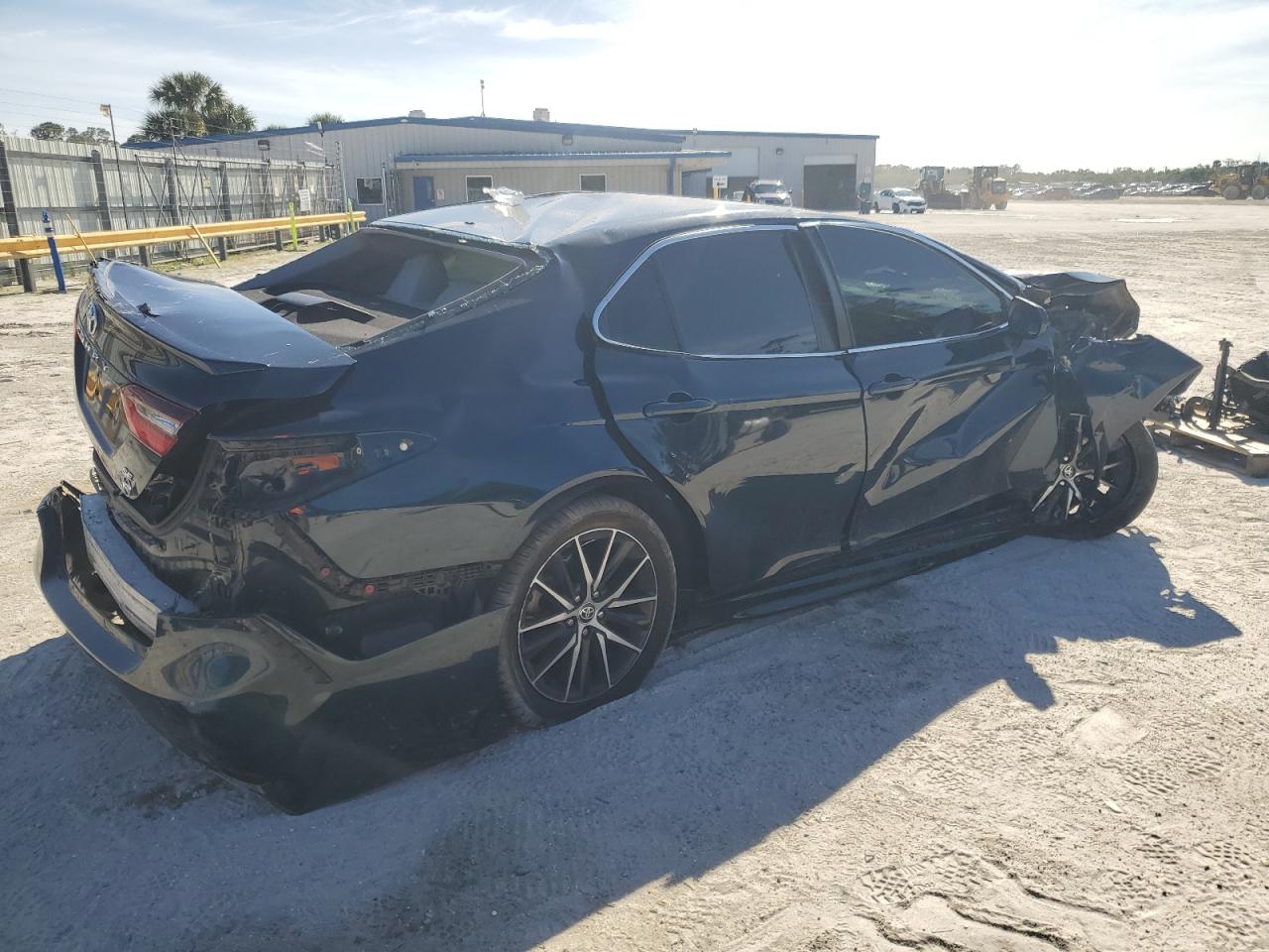 2021 Toyota Camry - Image 3