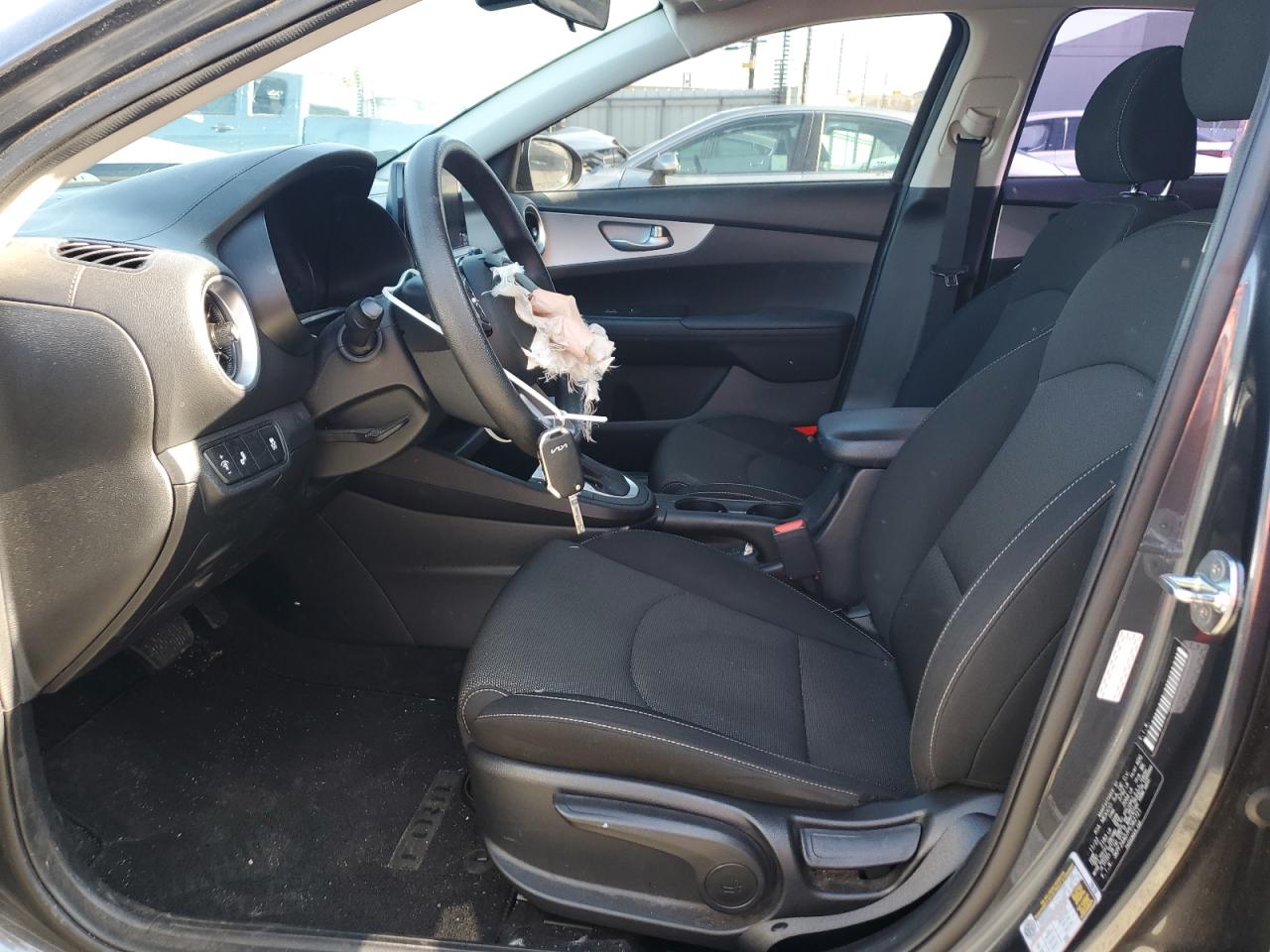 2023 Kia Forte - Image 7