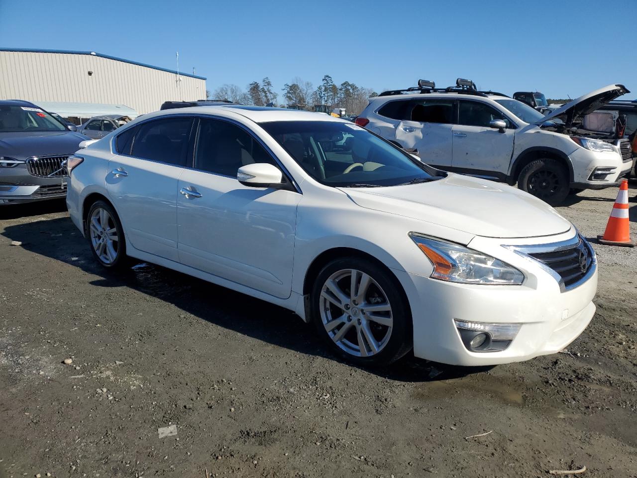 2014 Nissan Altima - Image 4