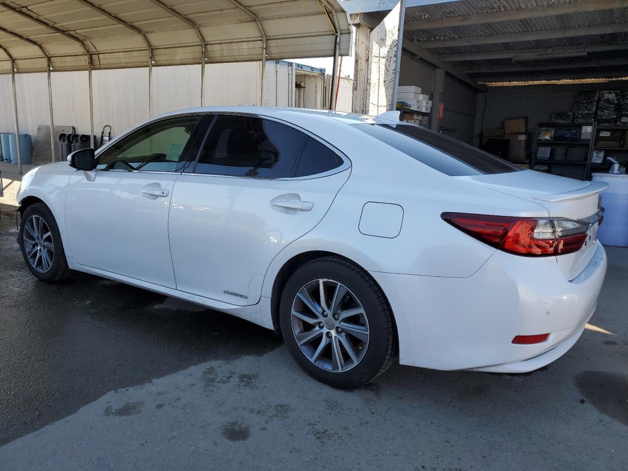 2018 Lexus ES - Image 2