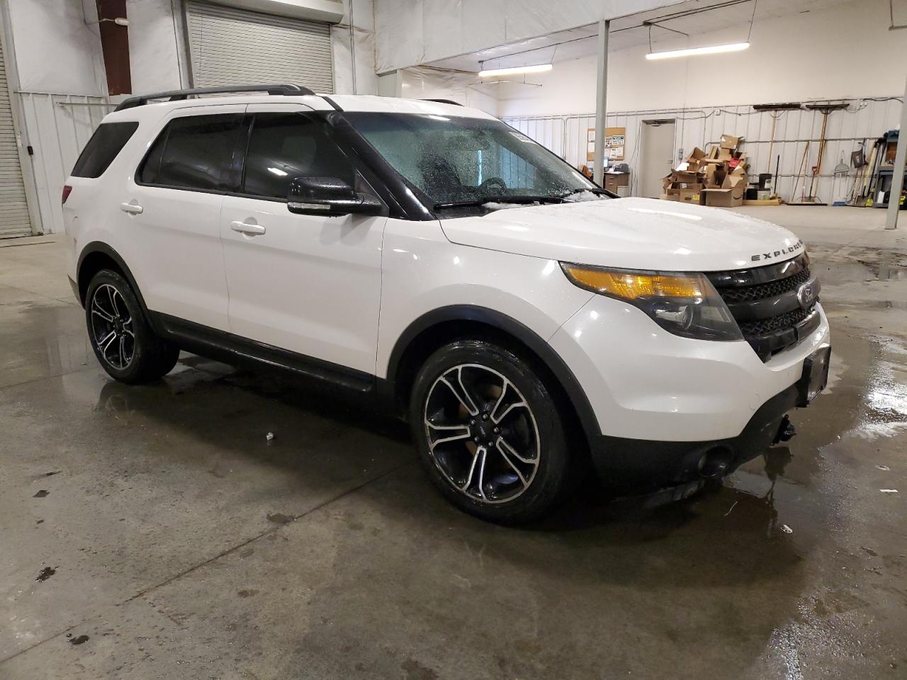 2015 Ford Explorer - Image 4