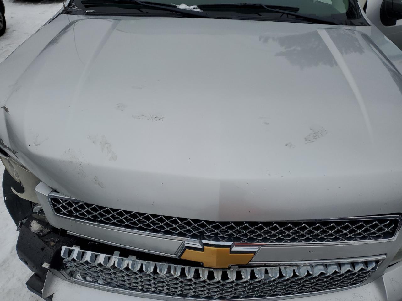 2012 Chevrolet Avalanche - Image 11