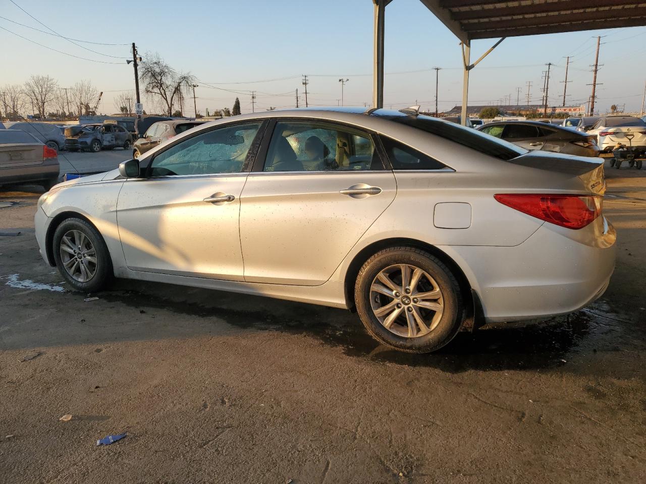 2013 Hyundai Sonata - Image 2