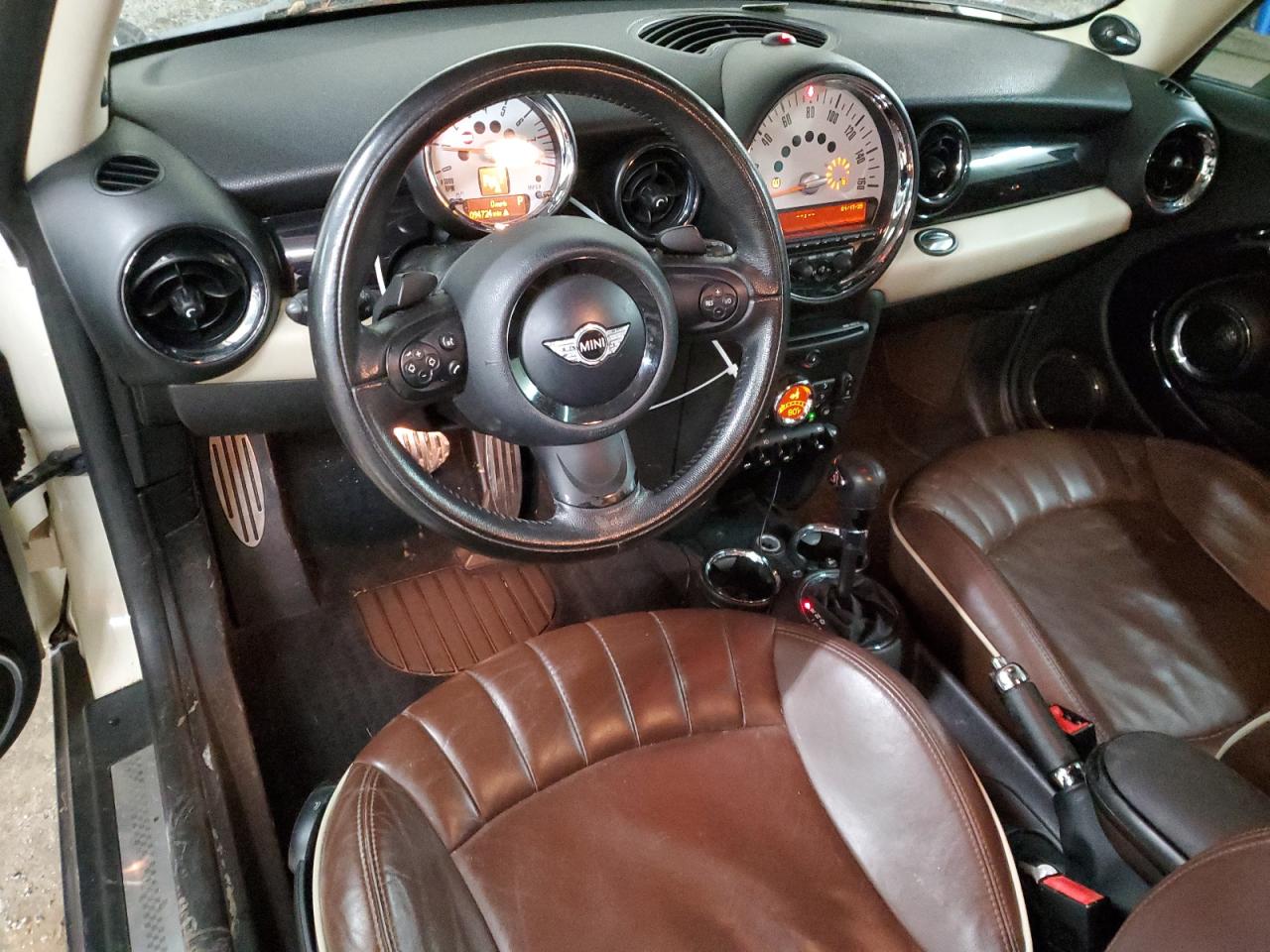 2011 MINI Cooper - Image 8