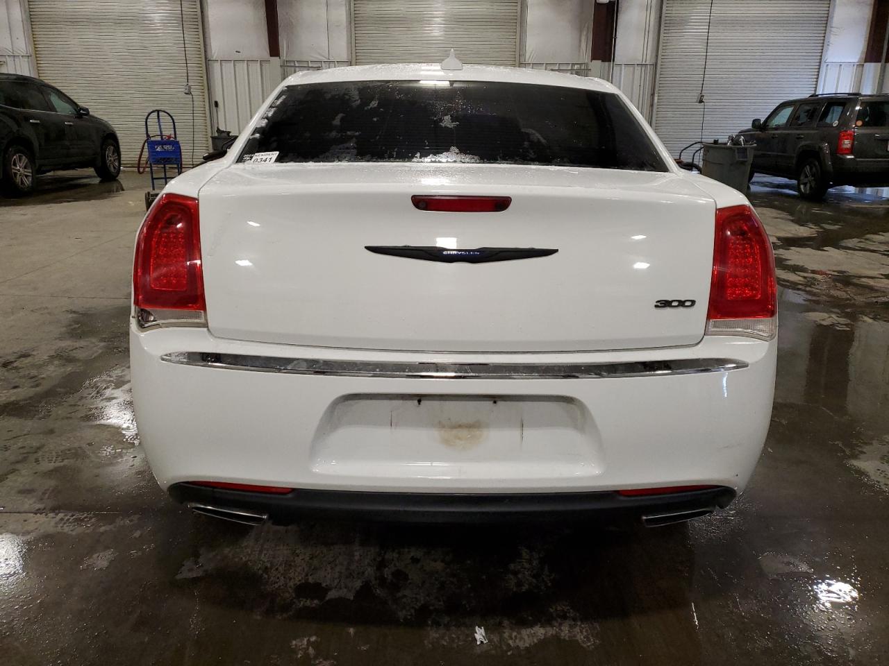 2018 Chrysler 300 - Image 6
