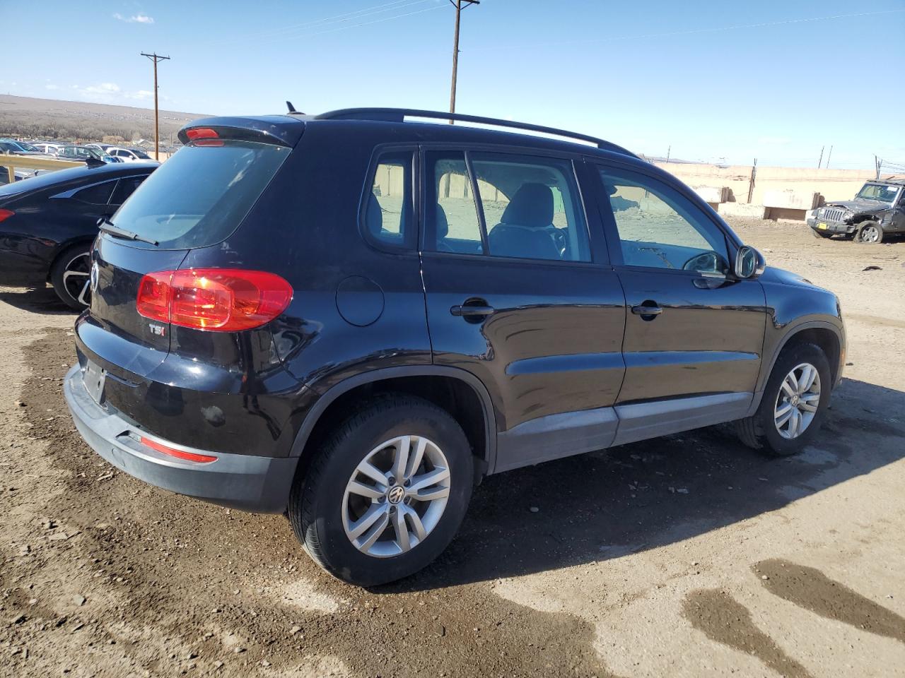 2016 Volkswagen Tiguan - Image 3