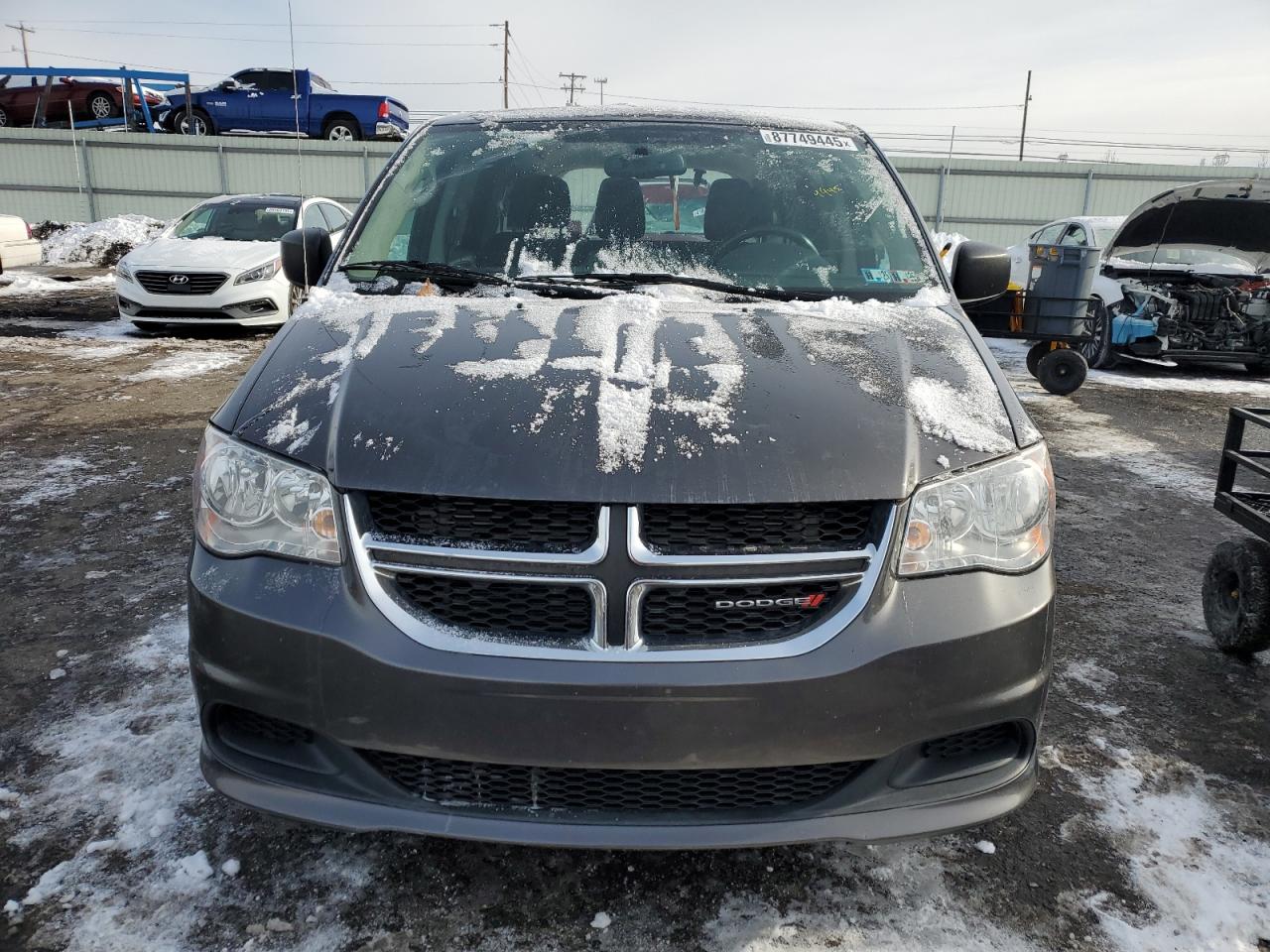 2017 Dodge Caravan - Image 5