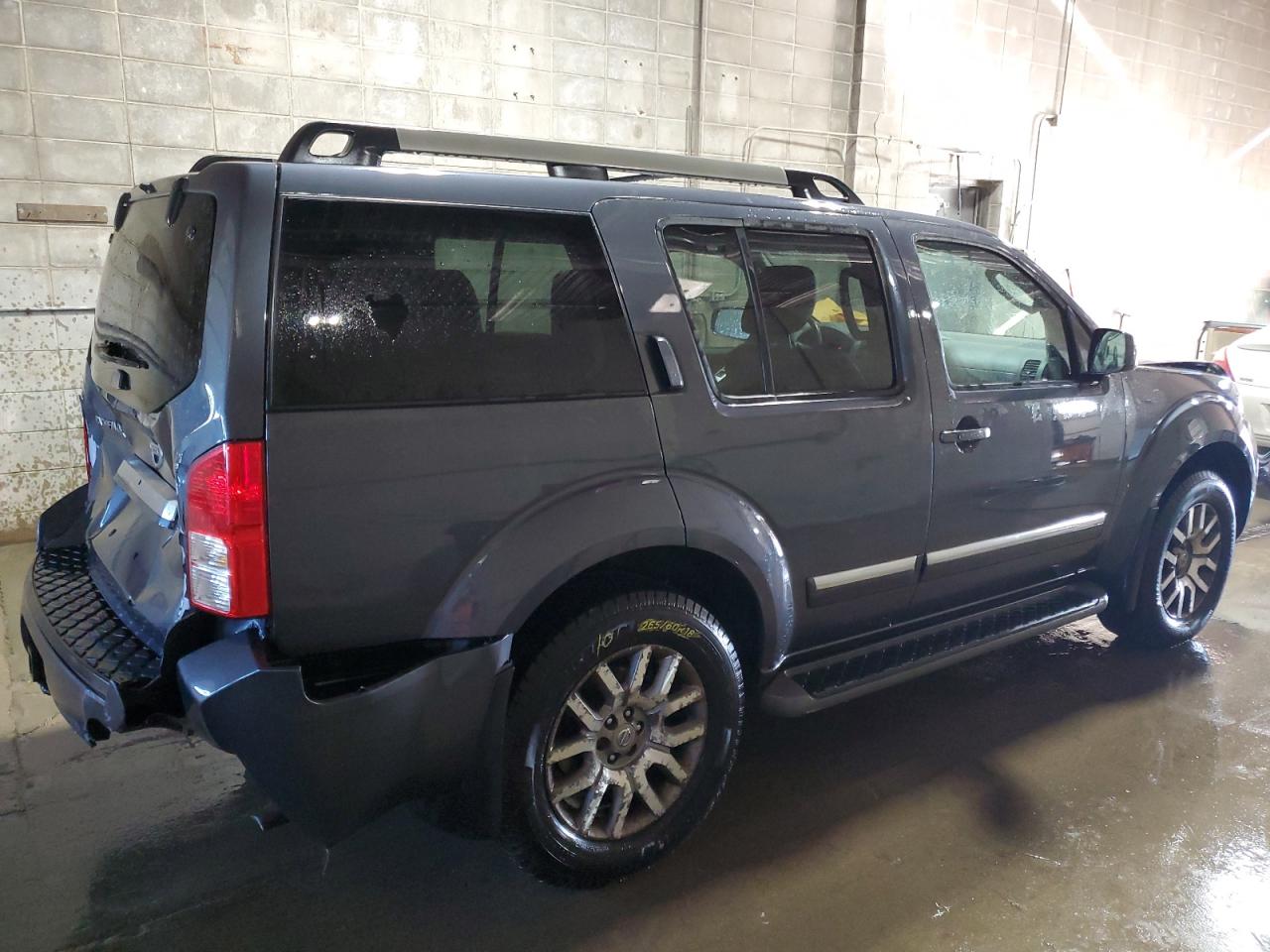 2012 Nissan Pathfinder - Image 3