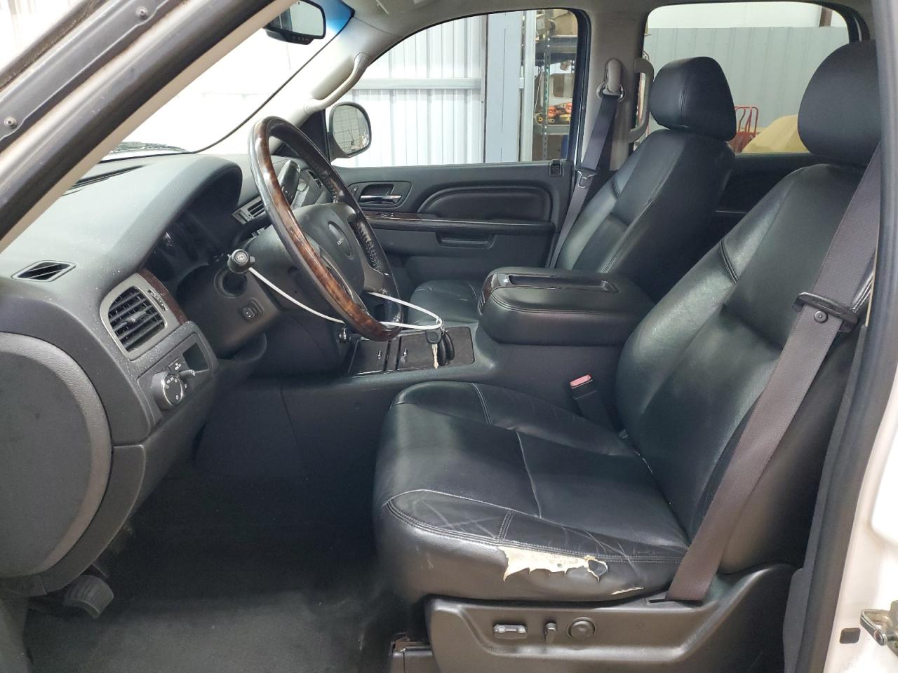 2011 GMC Yukon - Image 7